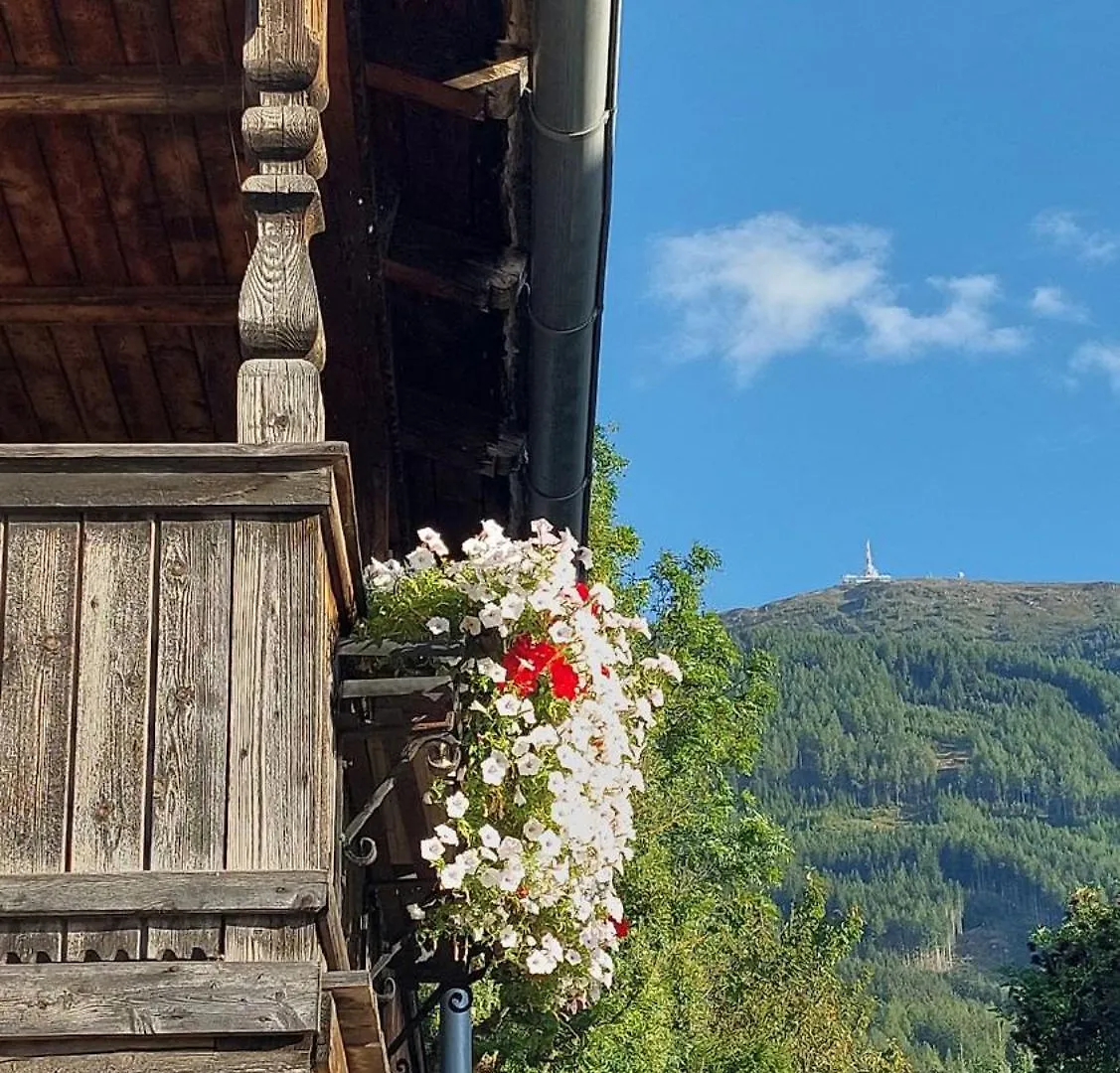 Uriges Apartment In Der Alten Schmiede Innsbruck
